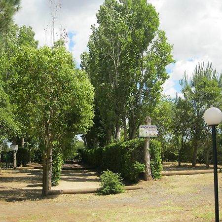 Camping Le Rebau Montblanc Exterior photo