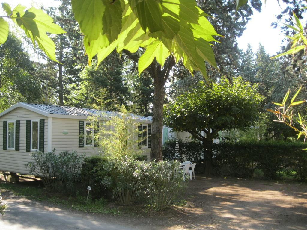 Camping Le Rebau Montblanc Exterior photo